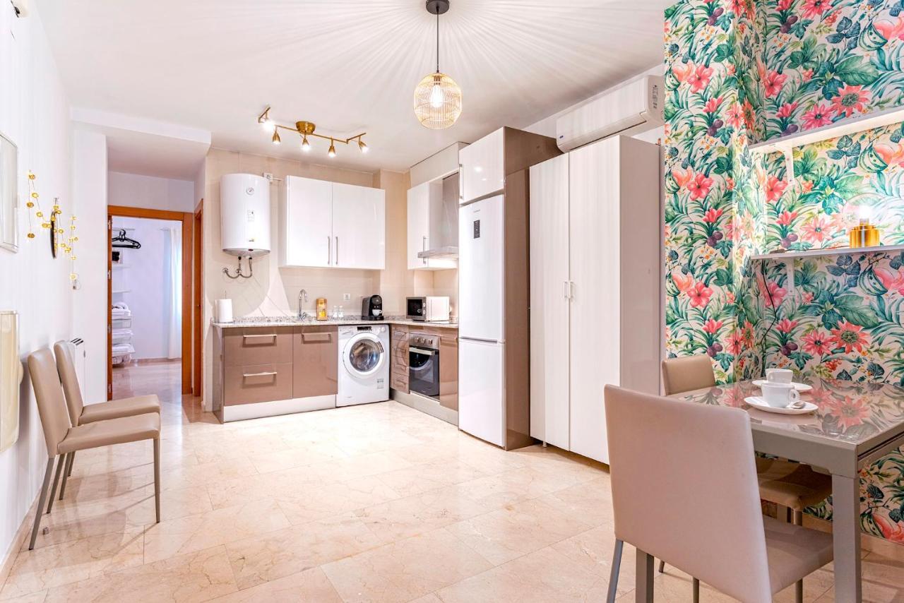 Happy Tropical - Centro Historico Apartment มาลากา ภายนอก รูปภาพ